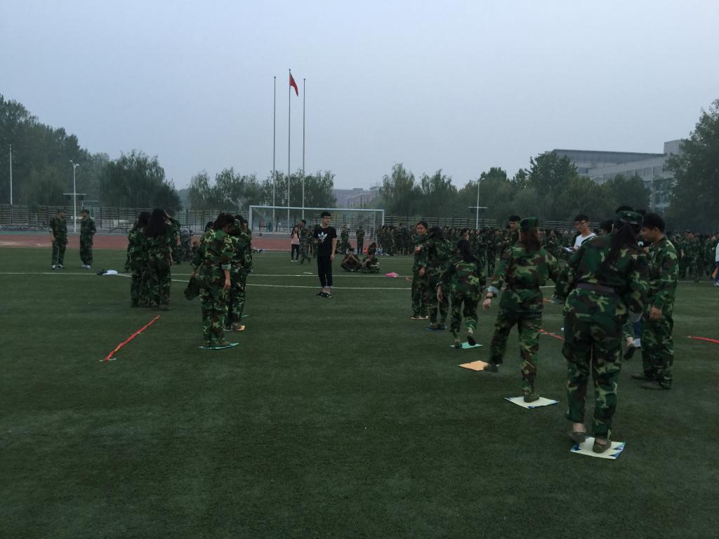 搭桥过河